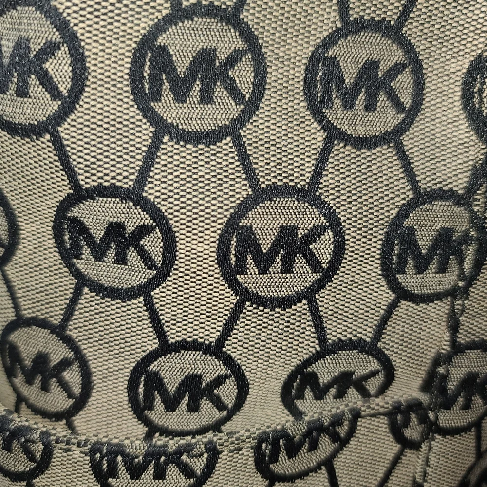 MK MICHAEL KORS  SIGNATURE SHOULDER BAG - Picture 11 of 11